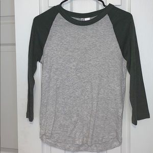 Simple baseball sleeve T-shirt